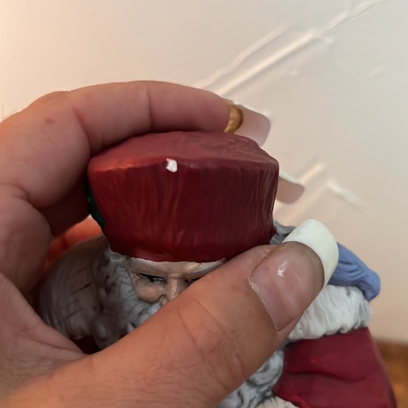 Ceramic hand painted Santa - Picture 4 of 5